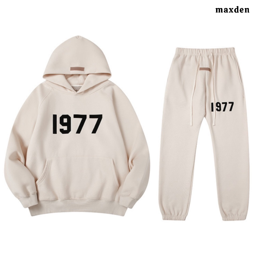 ESSENTIALS 1977 HOODIE + FREE TRACKPANTS