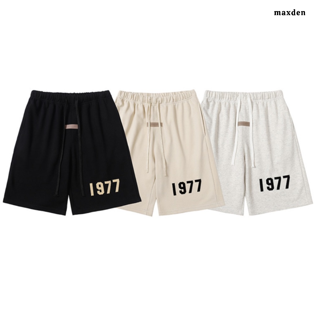 ESSENTIALS 1977 Summer Set